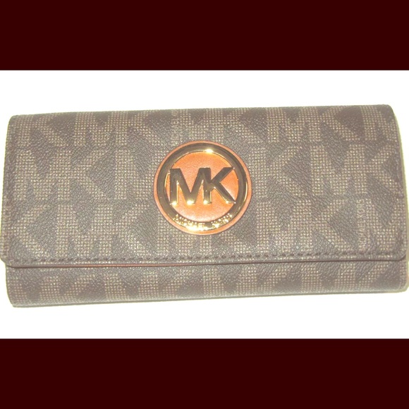 Michael Kors wallet - Picture 1 of 5